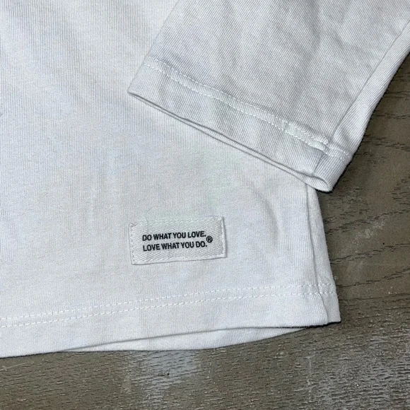 Life Is Good Beige V Neck Yellow Flower Long Sleeve Shirt NWT Small Graphic - Picture 3 of 6